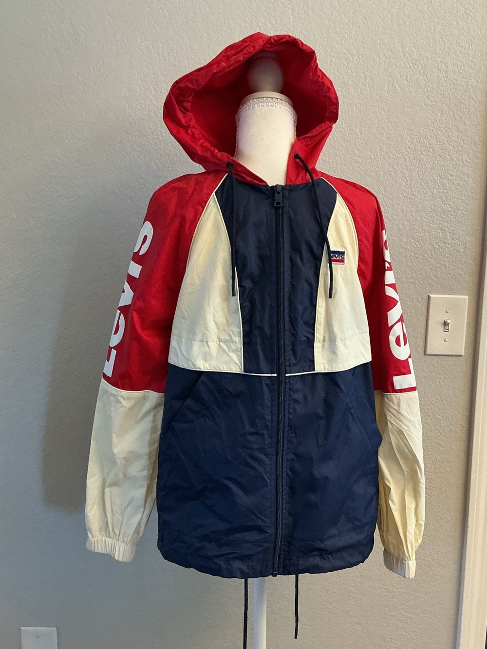 Levi's Colorblock Hooded Windbreaker Jacket Red White Blue Size XS